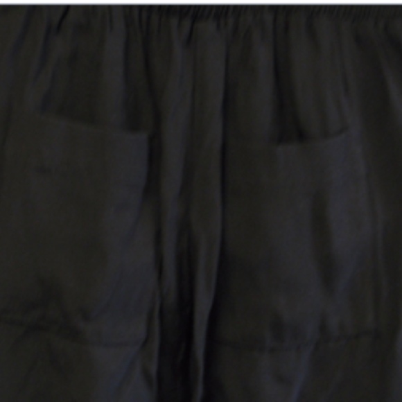Black Loft sleeveless romper - Picture 5 of 5